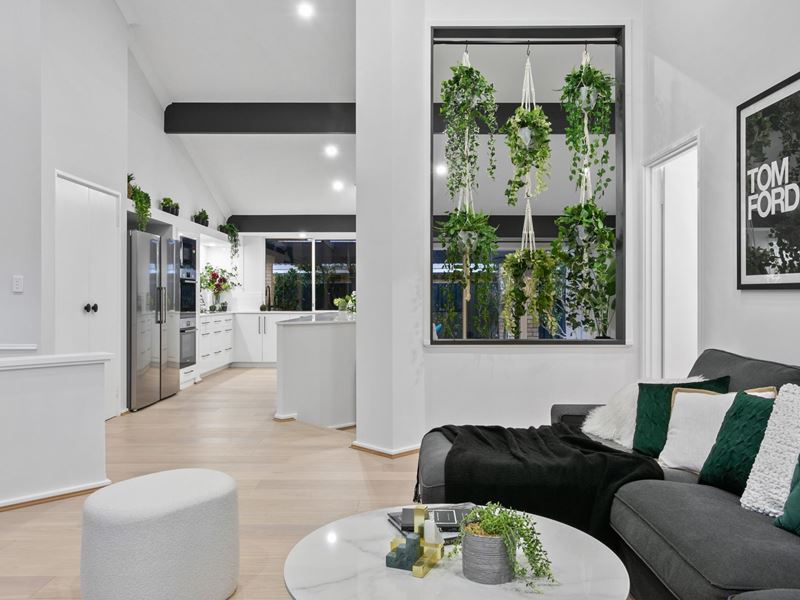 43 Aitken Drive, Winthrop