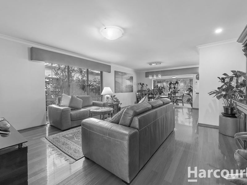 4 Parkwater Cove, Halls Head WA 6210