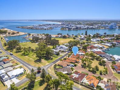 4 Parkwater Cove, Halls Head WA 6210