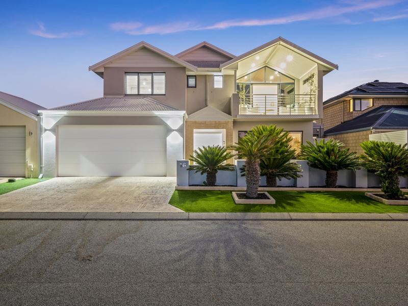 16 Stamford Crescent, Secret Harbour