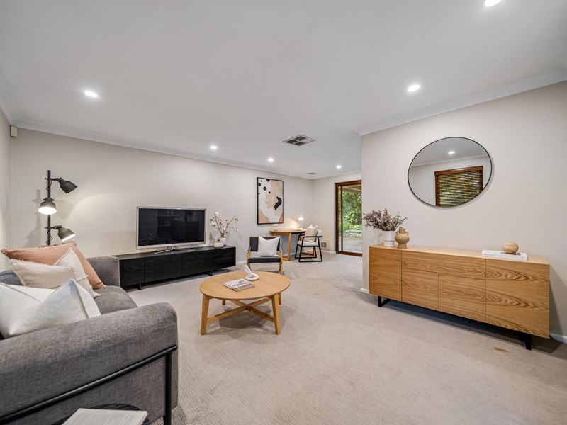 20 Elderslie Way, Duncraig