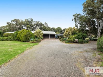 10 Evening Peal Court, Darling Downs WA 6122