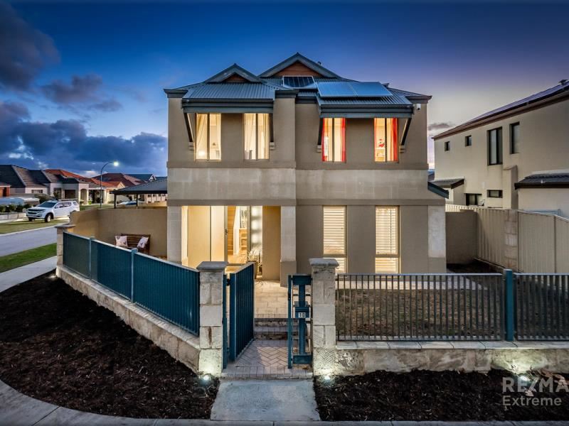10 Seaspray Crescent, Jindalee