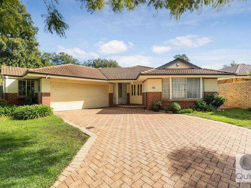 42 Waratah Boulevard, Canning Vale