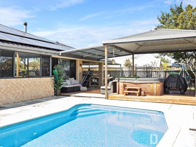 4 Ballard Fairway, Wanneroo WA 6065