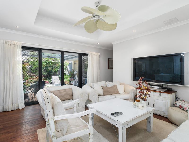 8 Convallis Vista, The Vines WA 6069