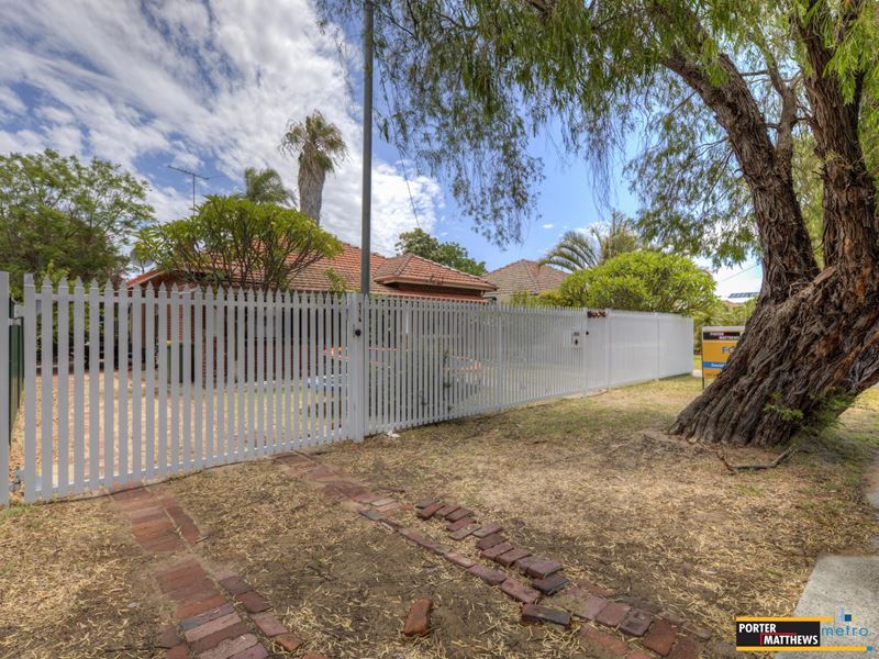 114 Coolgardie Avenue, Redcliffe