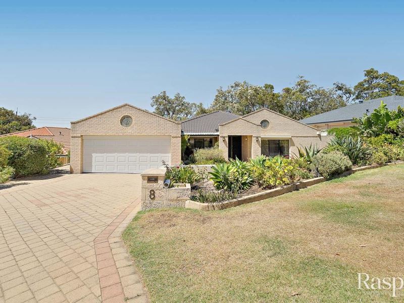 8 Sherbrooke Gardens, Bibra Lake