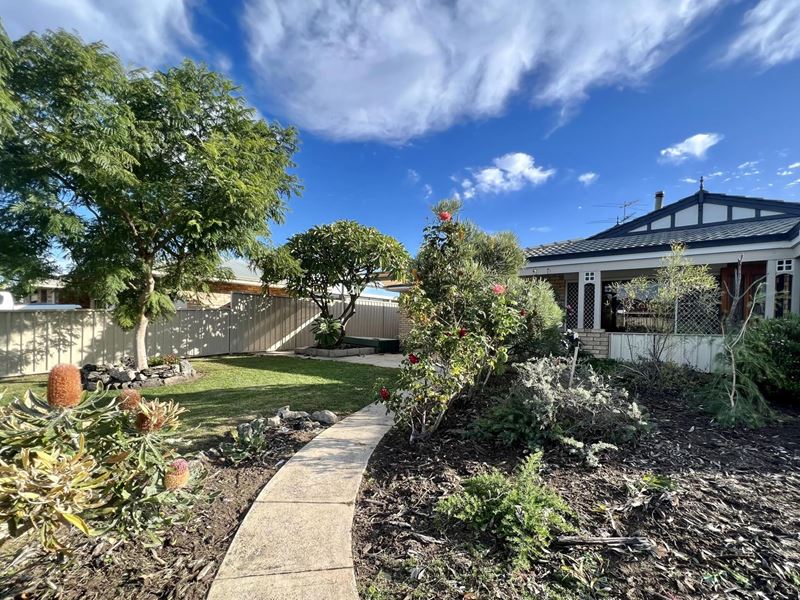 14 Moreton Crescent, Warnbro