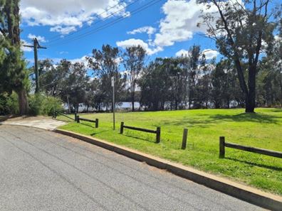 5 Park Beach Close, Shelley WA 6148