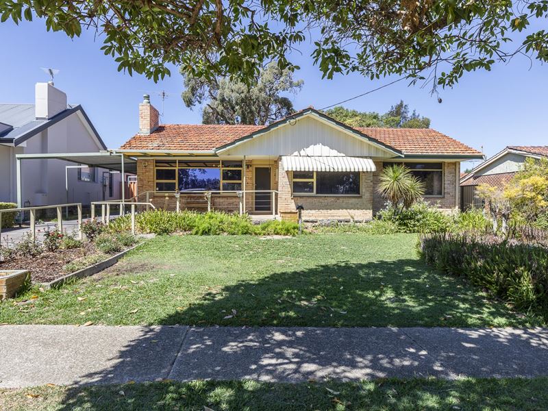 6 Delphine Avenue, Dianella