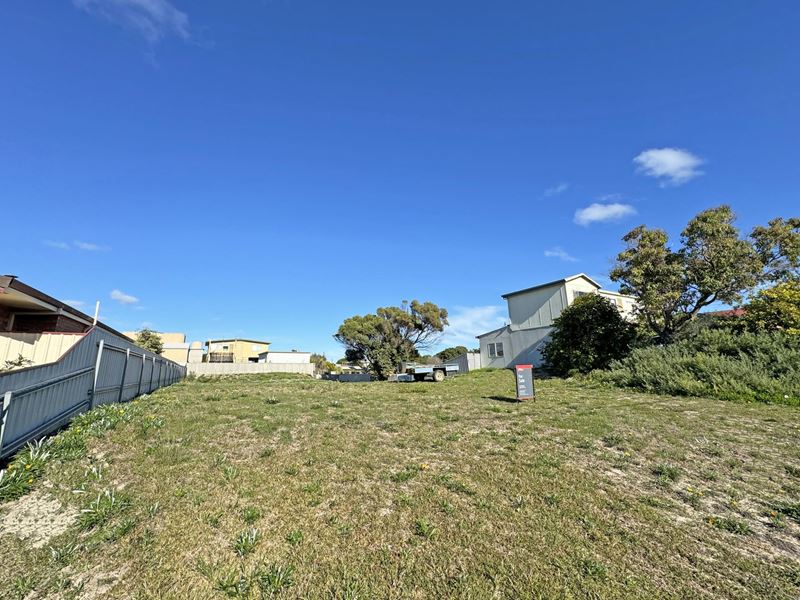 14 Walmsley Street, Castletown WA 6450