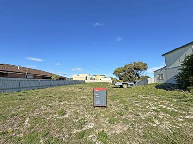 14 Walmsley Street, Castletown WA 6450