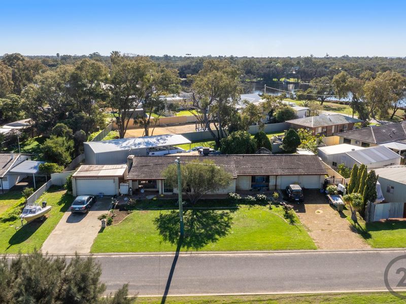 1 Nairn Road, Coodanup WA 6210