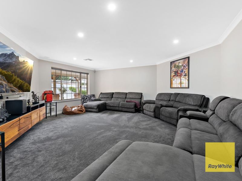 13 Crossing View, Byford
