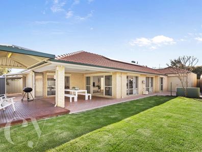 4 Rosette Place, Piara Waters WA 6112