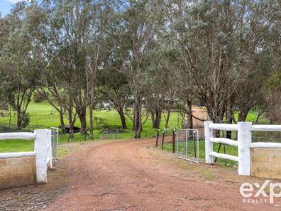 250 Greenbushes-Grimwade Road, North Greenbushes WA 6254