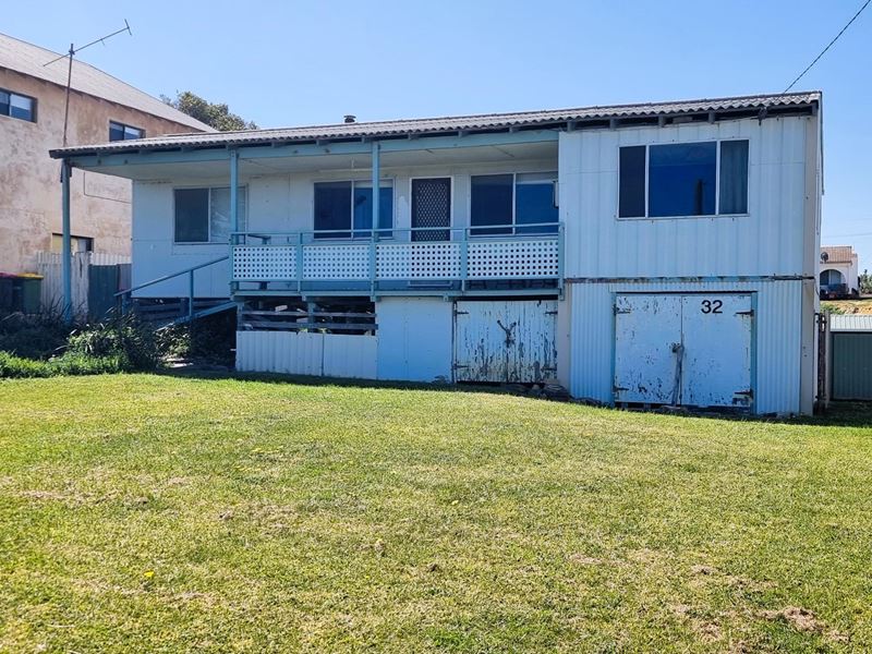 32 De Burgh Street, Ledge Point