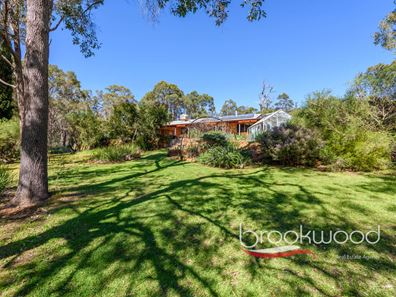 300 Jarrah Road, Mundaring WA 6073