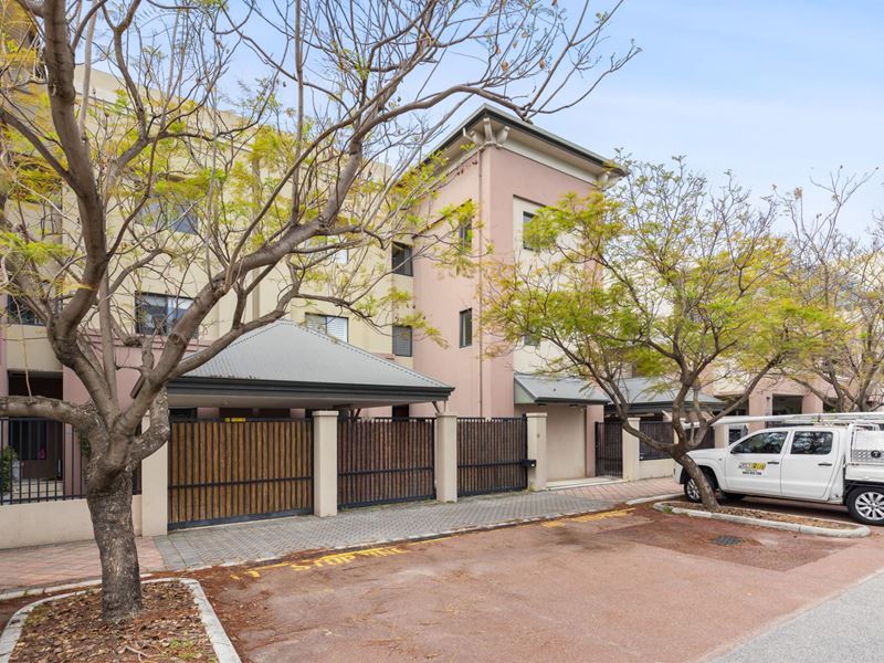 39/1 Roydhouse Street, Subiaco