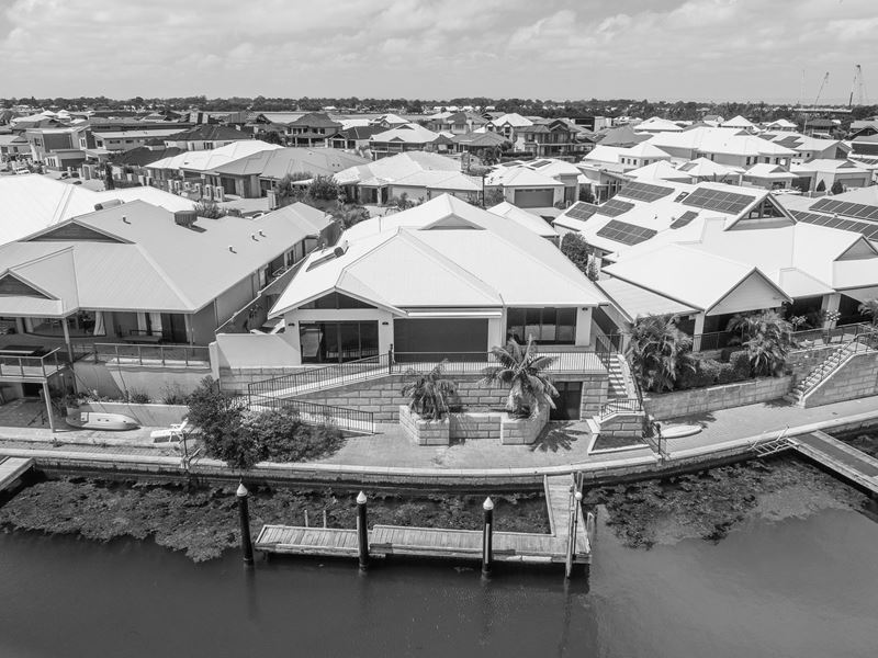 8 Ragamuffin Point, Halls Head