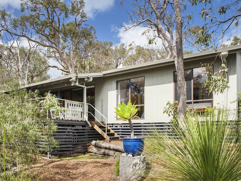 7 Canal Close, Molloy Island WA 6290