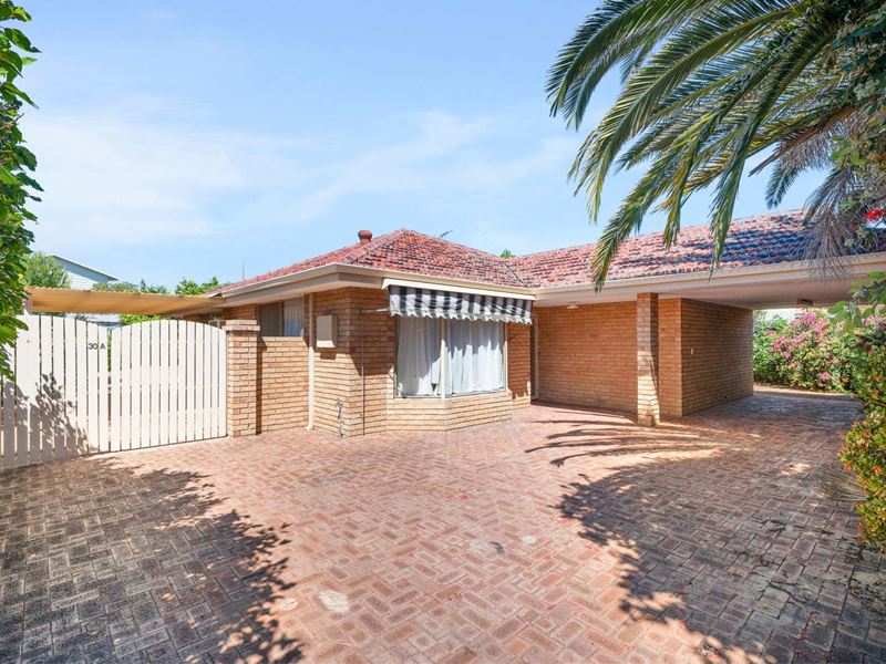 30A Knox Crescent, Melville