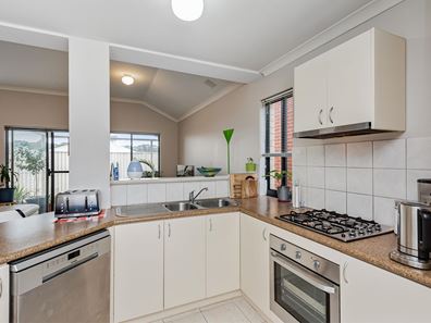 33 Foss Street, Bicton WA 6157