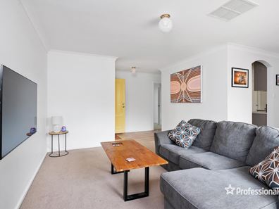 16A Jarvis Place, Hannans WA 6430