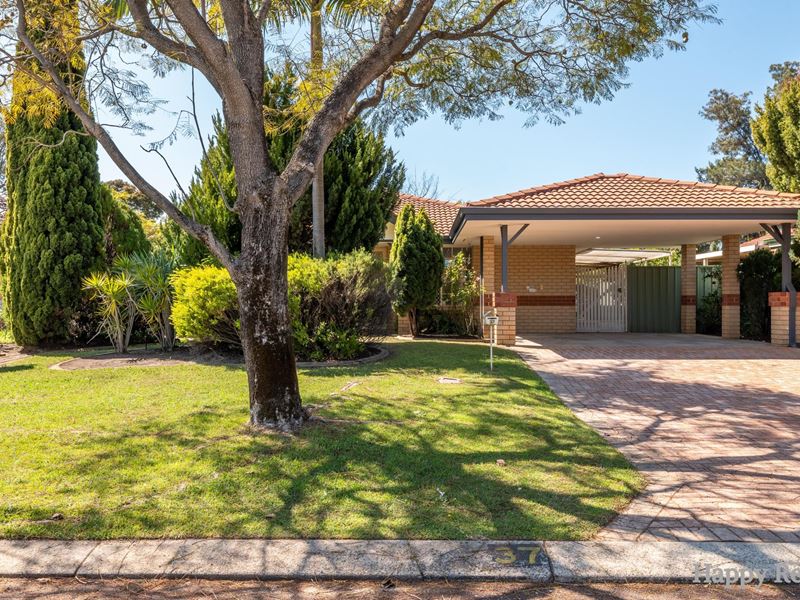 37 Parkland Trail, Canning Vale WA 6155