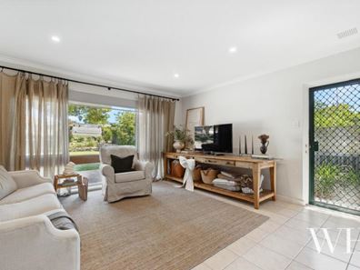 1 Pembroke Street, Bicton WA 6157