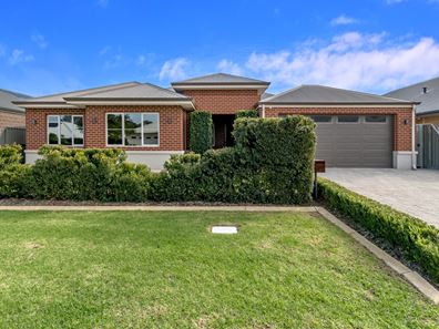 10 Shackleton Terrace, Byford WA 6122