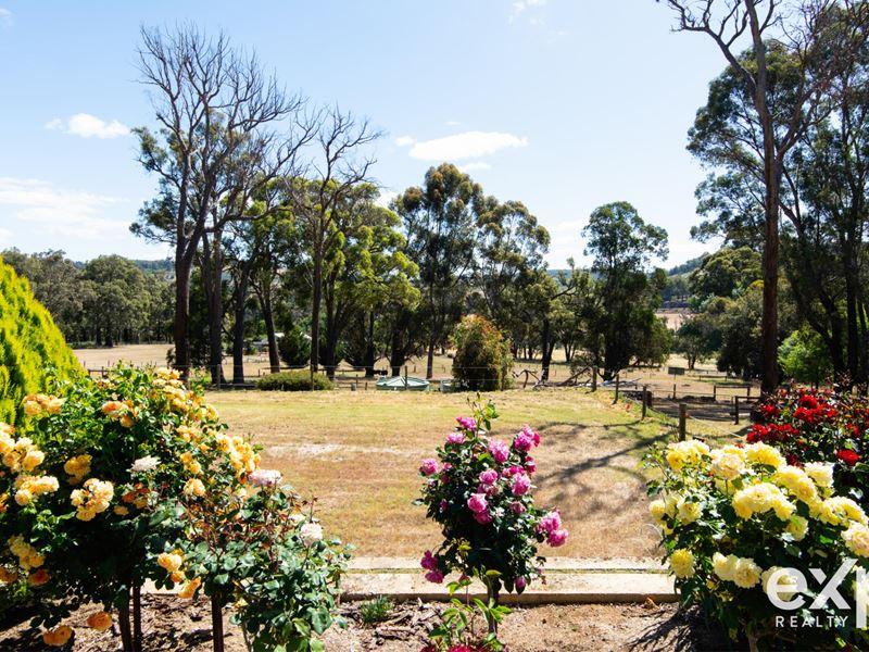 27 Lukis Street, Balingup WA 6253