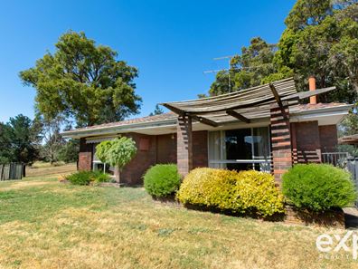 27 Lukis Street, Balingup WA 6253