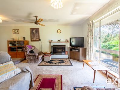 27 Lukis Street, Balingup WA 6253