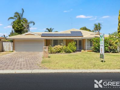26 Leyburn Drive, Halls Head WA 6210