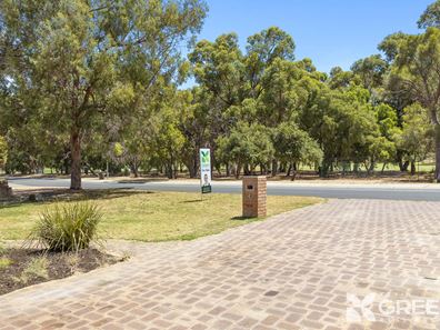 26 Leyburn Drive, Halls Head WA 6210