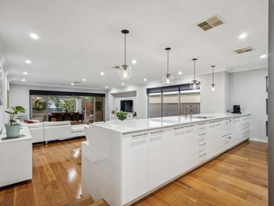 409 North Beach Road, Karrinyup WA 6018