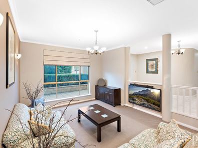 2 Elk Glen, Bibra Lake WA 6163
