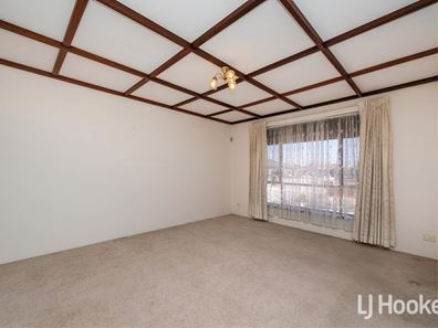 16 Geographe Way, Thornlie WA 6108