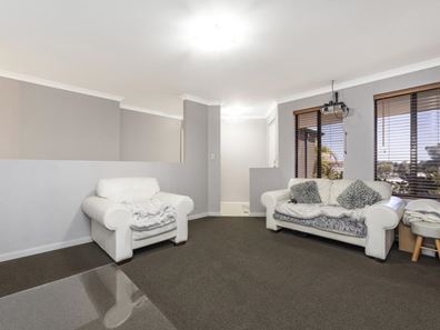 4 Cherokee Gardens, Secret Harbour WA 6173