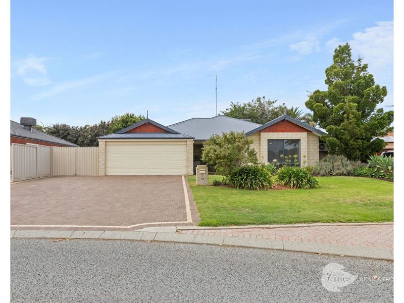 27 Rochester Way, Meadow Springs WA 6210