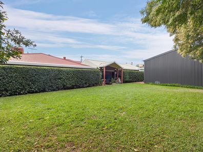 169 Seville Drive, Seville Grove WA 6112