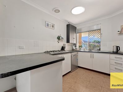 11/4 Heron Place, Maddington WA 6109