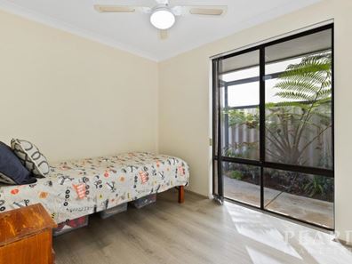 46 Chelmsford Avenue, Port Kennedy WA 6172