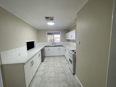 2 Nairn Court, Eneabba WA 6518