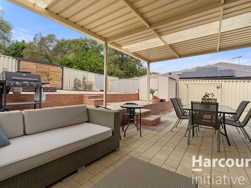 8/18 Greville Way, Girrawheen WA 6064