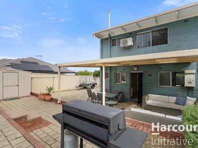 8/18 Greville Way, Girrawheen WA 6064