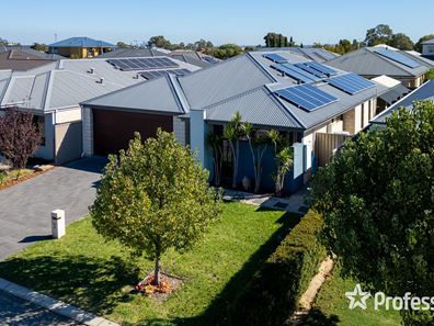 7 Quince Way, Forrestfield WA 6058