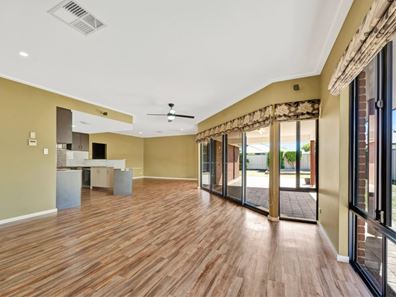 11 Topsail Street, Drummond Cove WA 6532